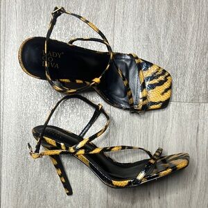 Women's Yellow and Black Strappy Heels
